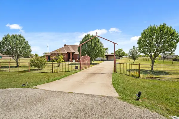 6691 W Hawkeye Road, Krum, TX 76249