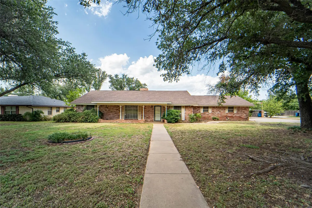 1508 W Elliott Street, Breckenridge, TX 76424 - Image #1