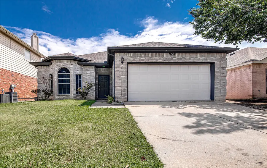 505 Blueberry Hill Lane, Mansfield, TX 76063 - Image #2