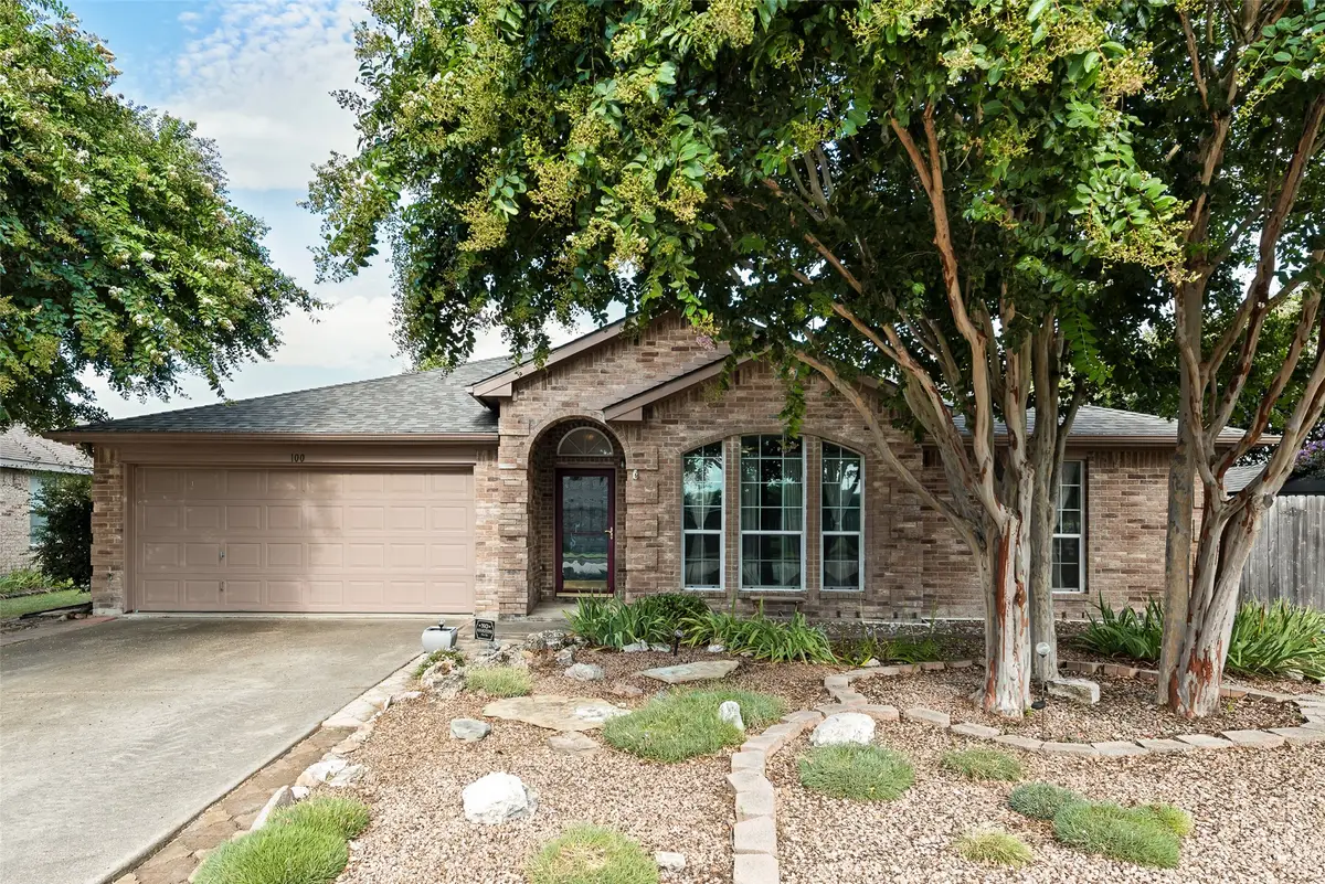 100 Jennings Drive, Waxahachie, TX 75165 - Image #1