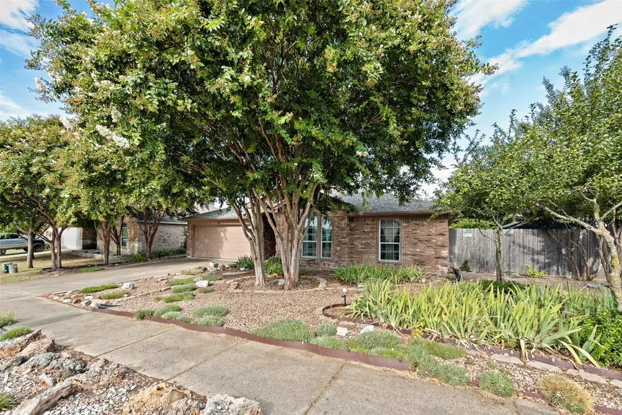 100 Jennings Drive, Waxahachie, TX 75165 - Image #3