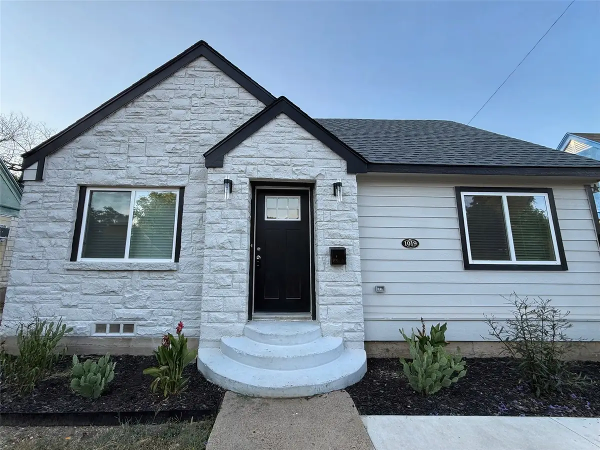 1019 E Waco Avenue, Dallas, TX 75216 - Image #1