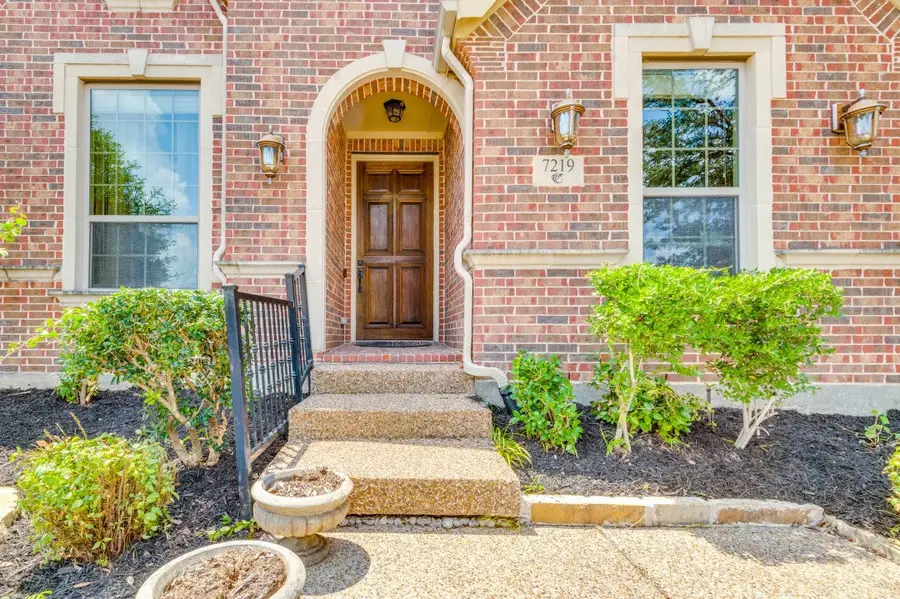 7219 Comal Drive, Irving, TX 75039 - Image #3