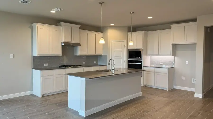 15040 Green Bluff Drive, Fort Worth, TX 76008 - Image #2