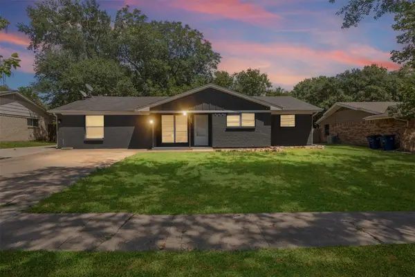 2410 Linda Drive, Ennis, TX 75119