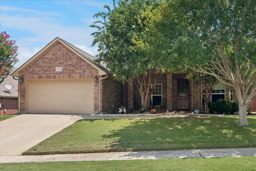 708 Cresthaven Drive, McKinney, TX 75071 - Image #2