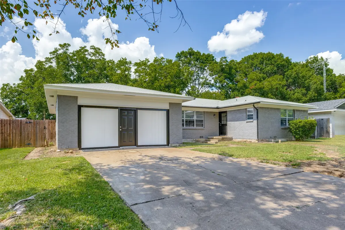 1116 S Idlewild Drive, Sherman, TX 75090 - Image #1