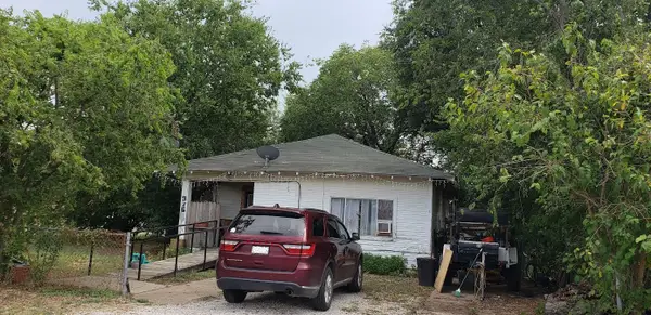 916 SE 5th Street, Mineral Wells, TX 76067