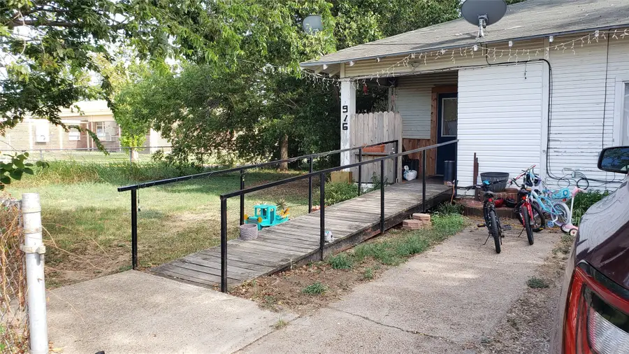 916 SE 5th Street, Mineral Wells, TX 76067 - Image #2