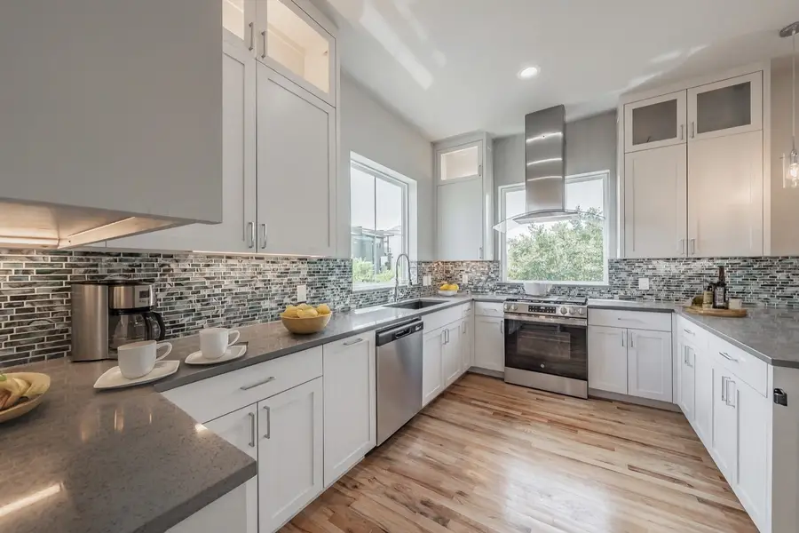 1004 Stafford Street, Dallas, TX 75208 - Image #3