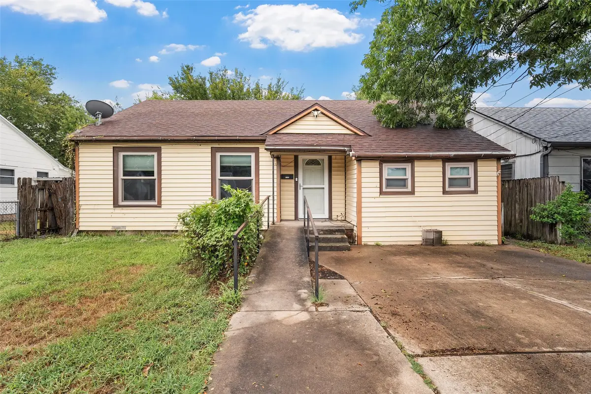 1226 Ashleman Street, Bellmead, TX 76705 - Image #1