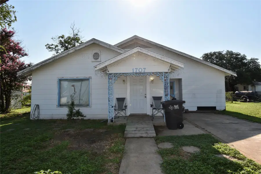 1705 S Bradley Street, Brady, TX 76825 - Image #2