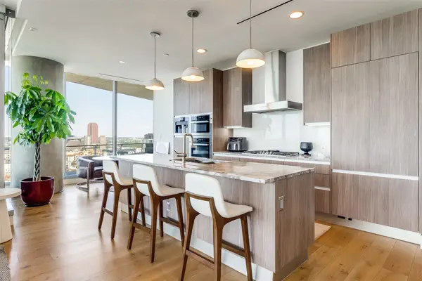 3130 N Harwood Street #2304, Dallas, TX 75201