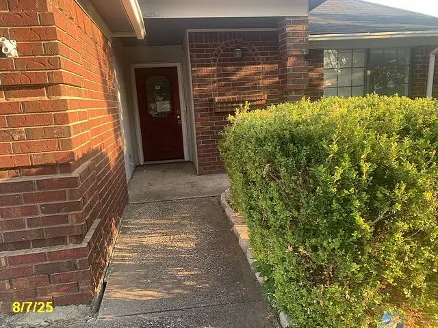 10709 Lone Pine Lane, Fort Worth, TX 76108 - Image #1