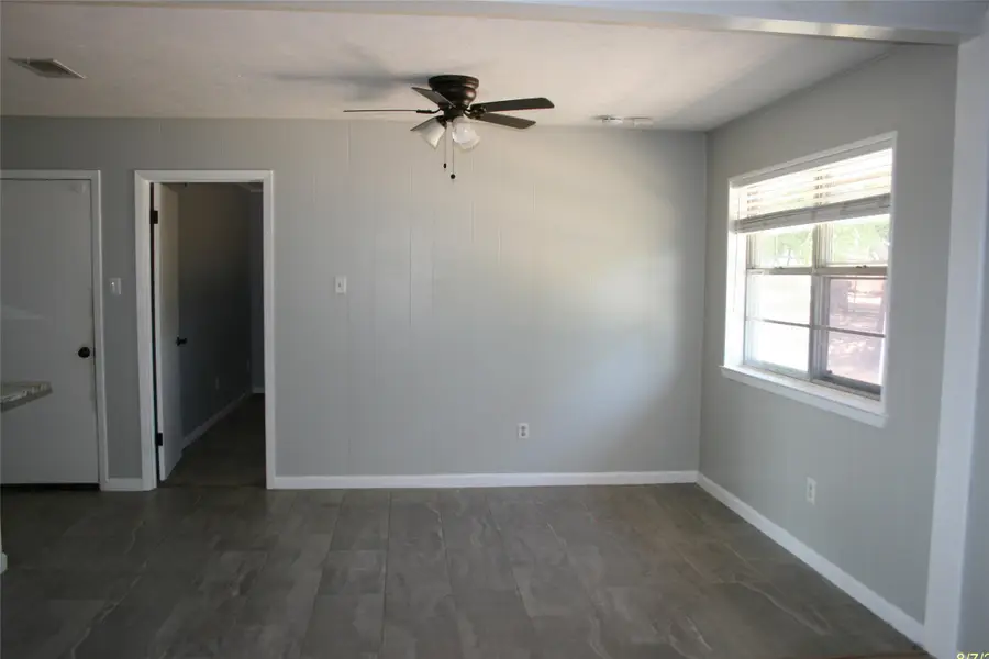 1106 Gifford Drive, Granbury, TX 76048 - Image #2