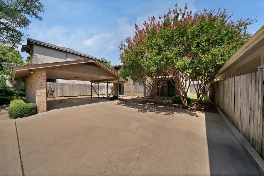 2415 Sanguinet Street, Fort Worth, TX 76107 - Image #2