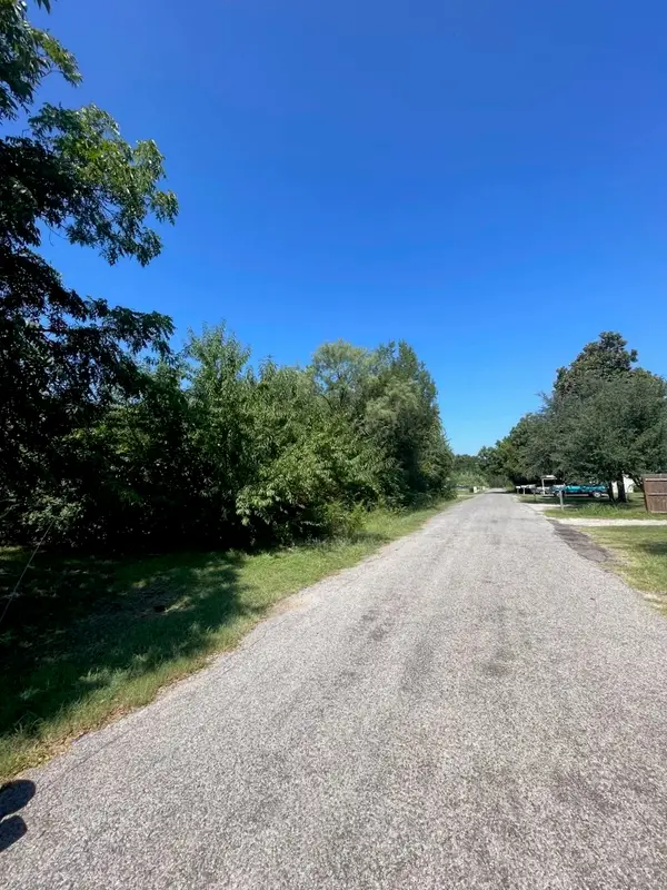 3926 Hedge Row Street, Granbury, TX 76048