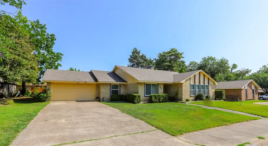 1327 Big Stone Gap Road, Duncanville, TX 75137 - Image #3