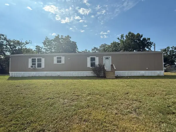 104 N Sinclair Avenue, Kerens, TX 75144