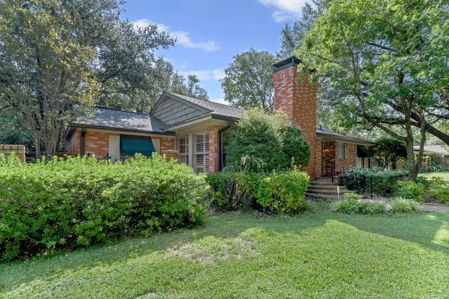 311 Sunset Drive, Cleburne, TX 76033 - Image #2