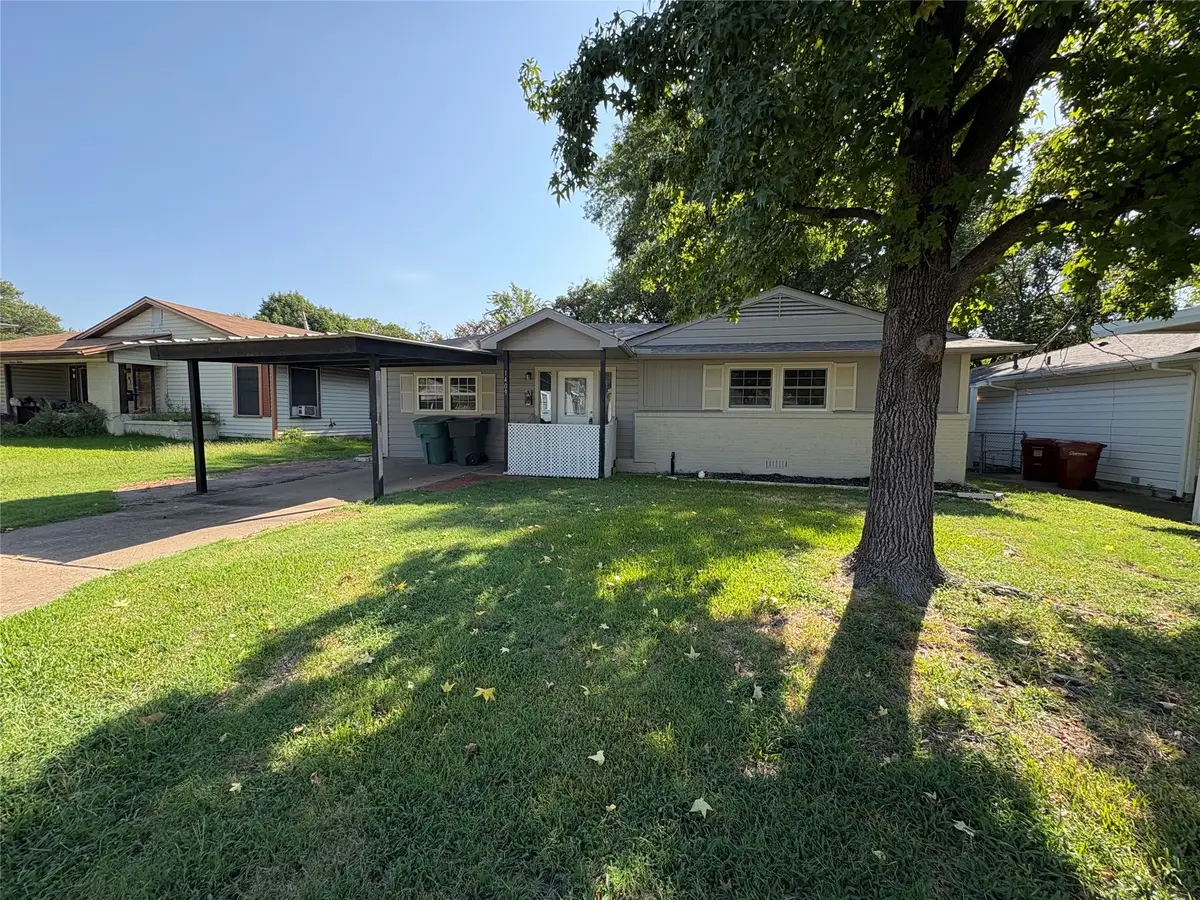 1409 N Highland Avenue, Sherman, TX 75092 - Image #1