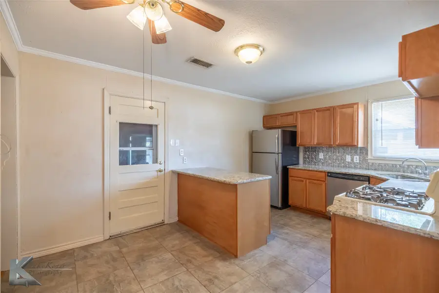 3249 S 13th Street, Abilene, TX 79605 - Image #2