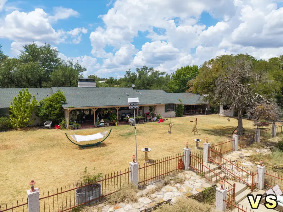 8110 County Road 572, Brownwood, TX 76801 - Image #3