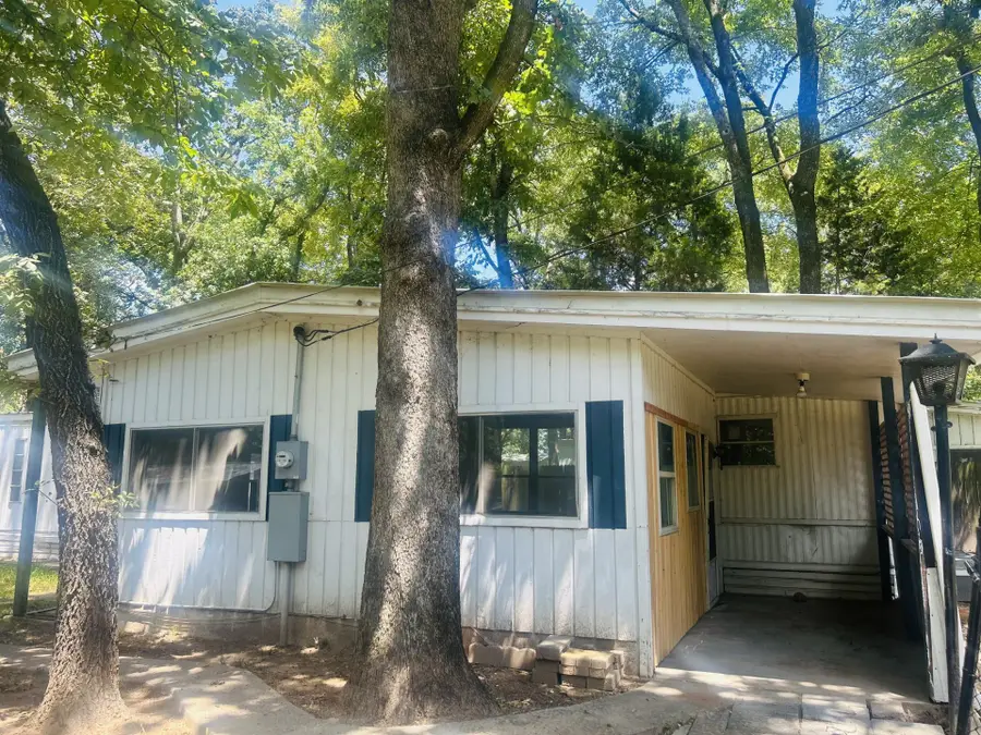 305 Live Oak Lane, Mabank, TX 75156 - Image #3