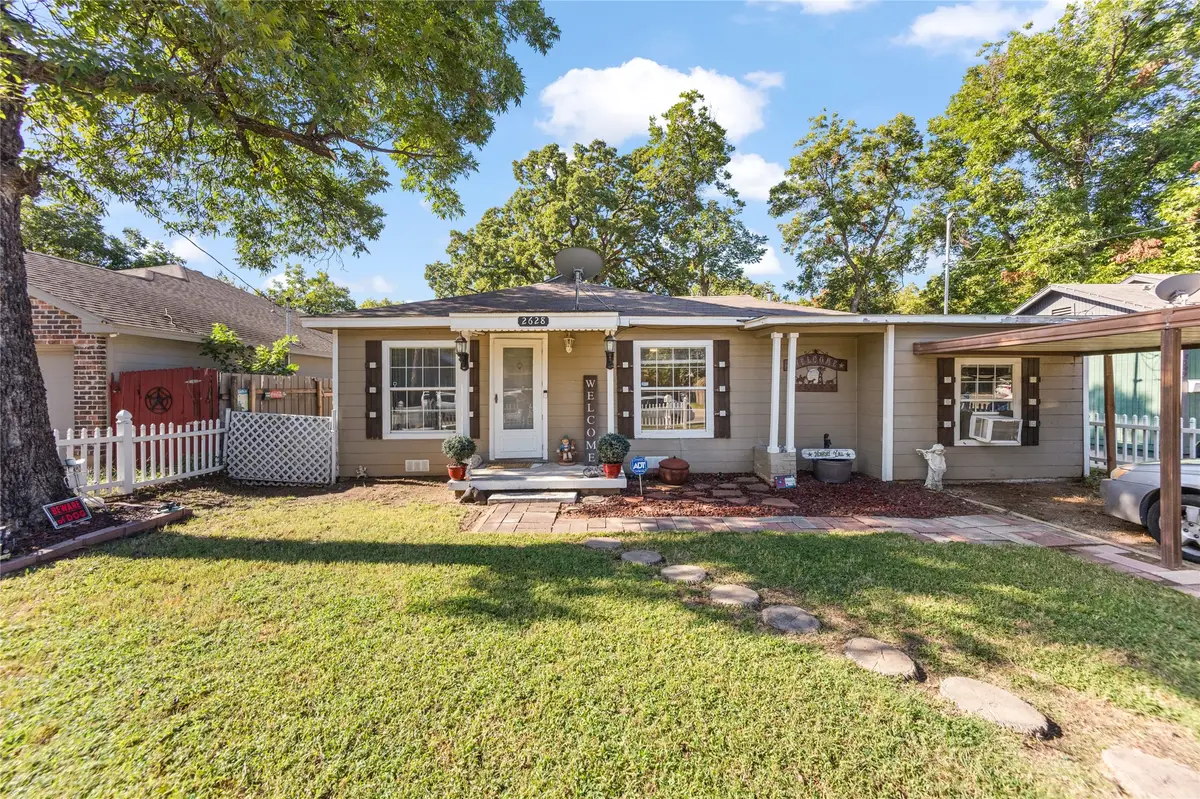 2628 Daisy Lane, Fort Worth, TX 76111 - Image #1
