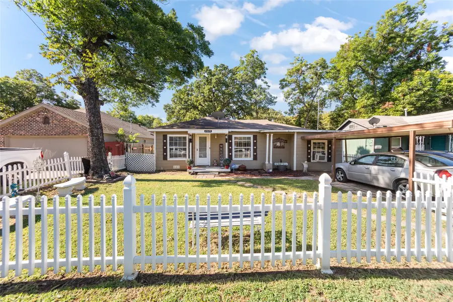 2628 Daisy Lane, Fort Worth, TX 76111 - Image #2