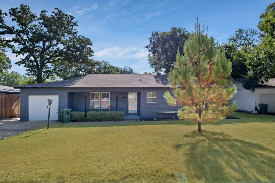 552 Norwood Drive, Hurst, TX 76053 - Image #2