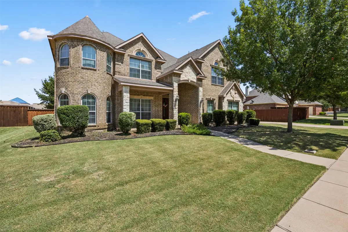 606 Montclaire Drive, Mansfield, TX 76063 - Image #1