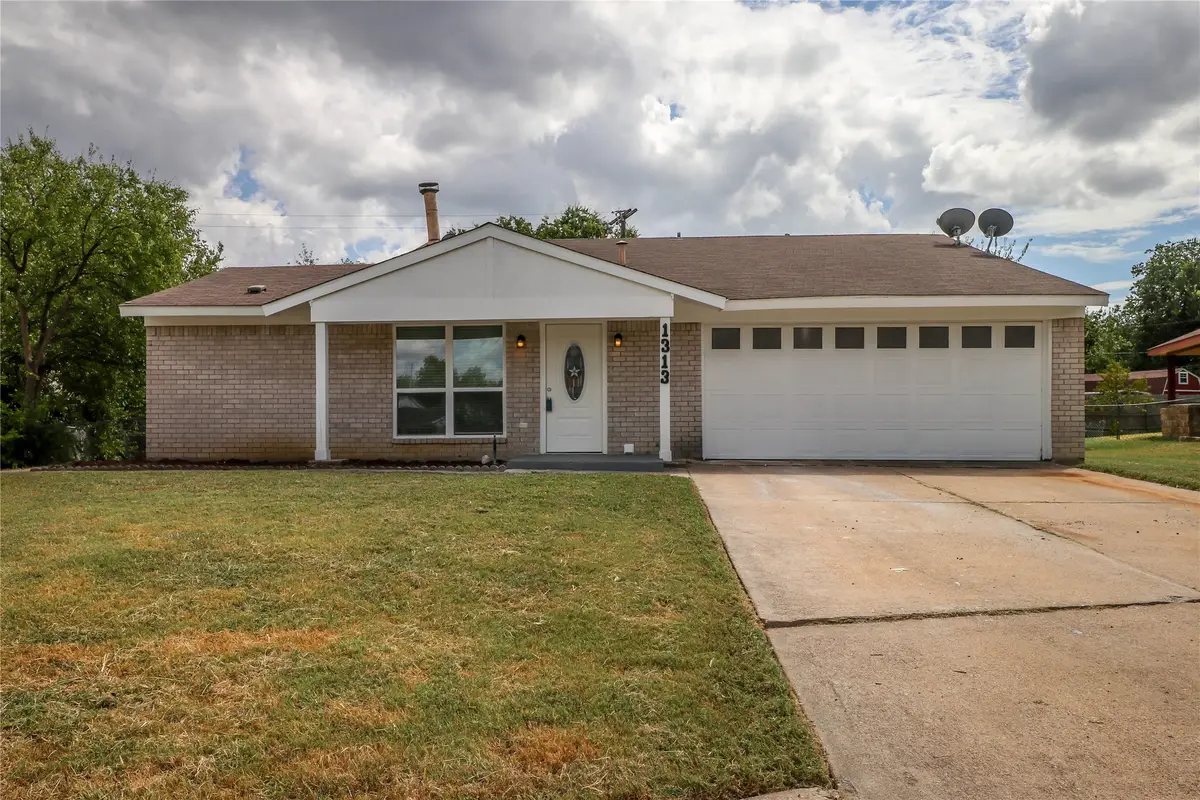 1313 S San Saba Street, Grand Prairie, TX 75052 - Image #1