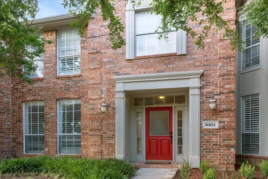 6211 Fox Hunt Drive, Arlington, TX 76001 - Image #2