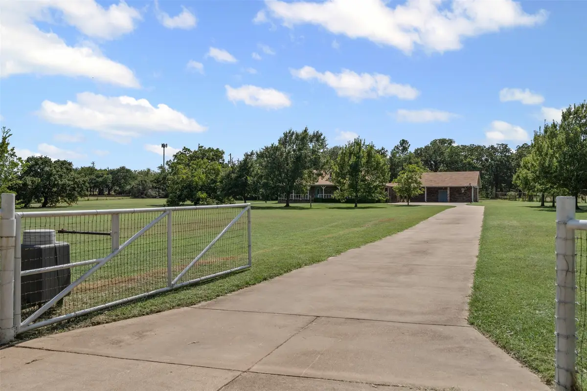 8800 County Road 530, Mansfield, TX 76063 - #1