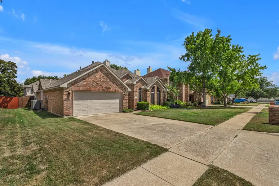 2112 Golden Arrow Drive, Flower Mound, TX 75028 - Image #2