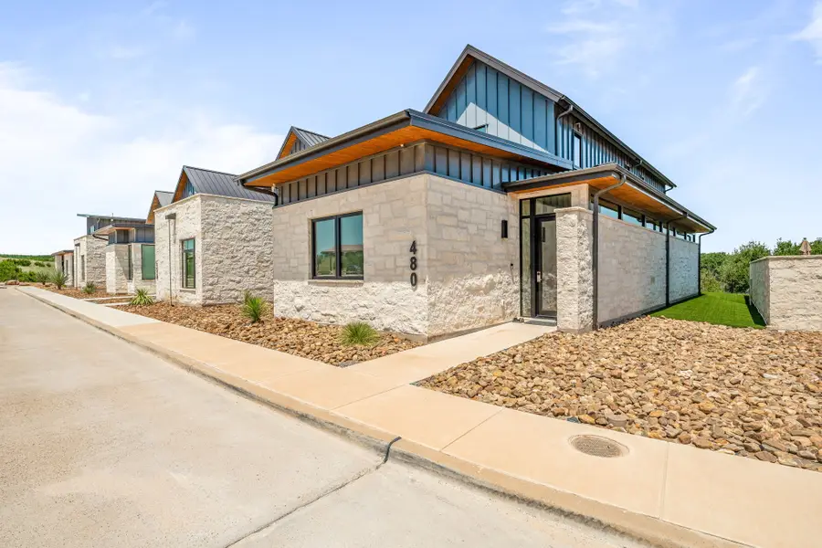 480 Ryan Joe Circle, Iredell, TX 76649 - Image #2