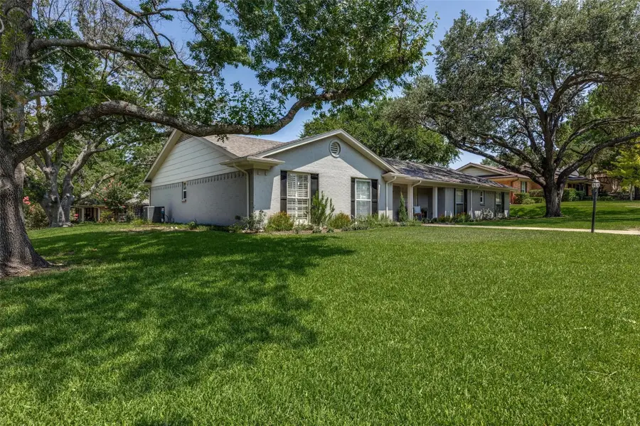 4301 Winding Way, Benbrook, TX 76126 - Image #2