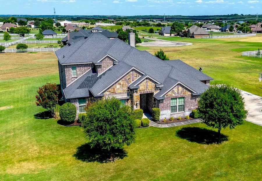 105 Legacy Downs Drive, Fort Worth, TX 76126 - Image #2