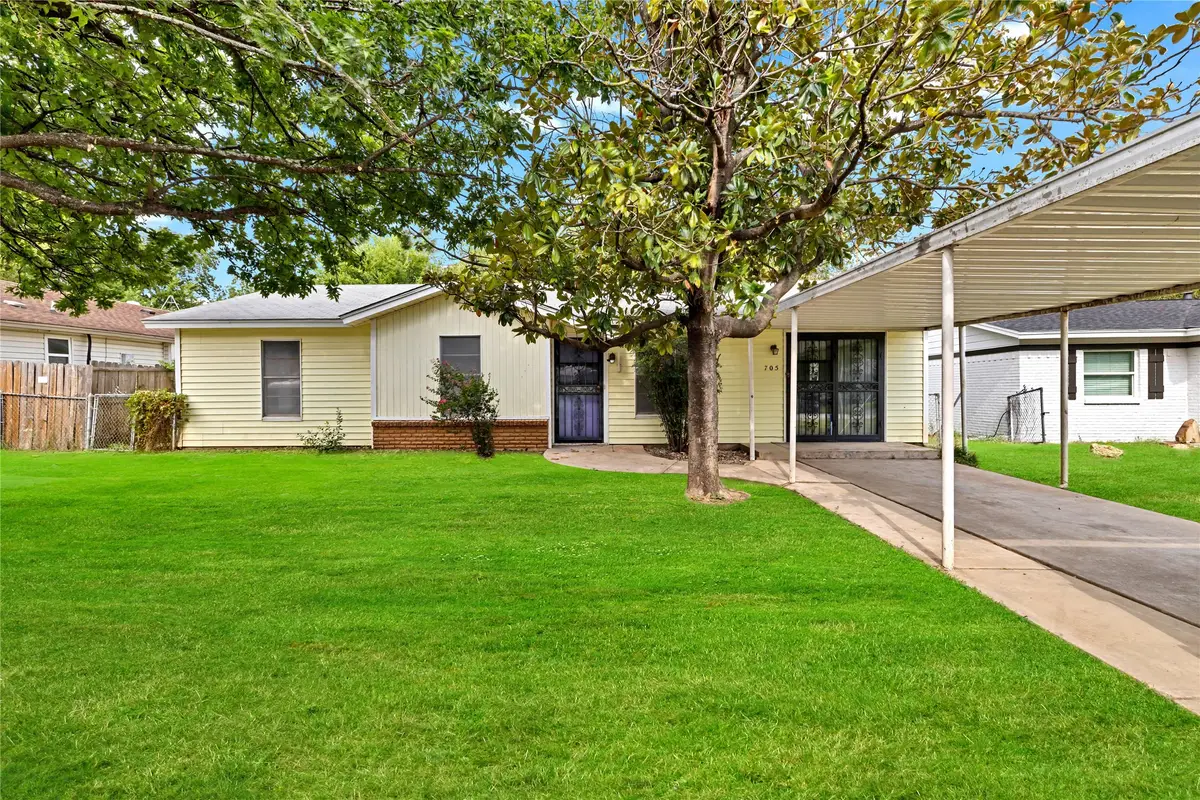 705 N Ray Street, Alvarado, TX 76009 - Image #1