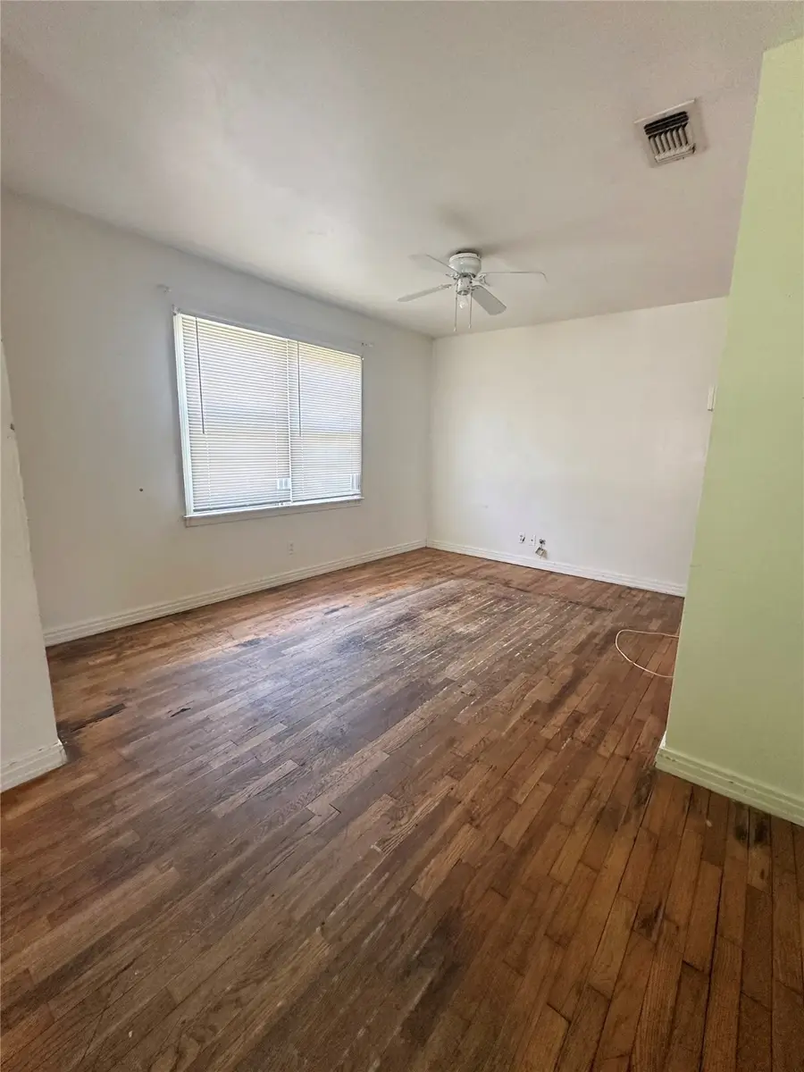 106 Benton Street, Nocona, TX 76255 - Image #3