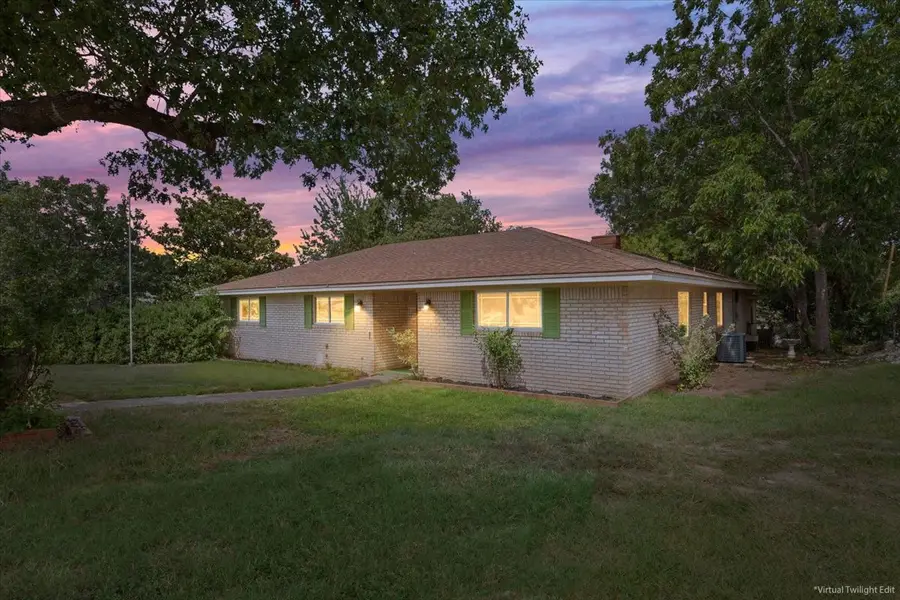 849 Arlington Drive, Woodway, TX 76712 - Image #2