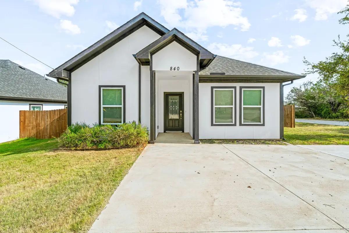 840 Tepee Trail, Granbury, TX 76048 - Image #1