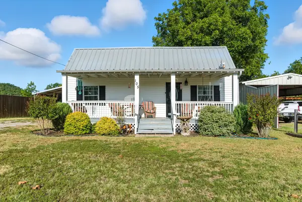 105 Pine Street, Gordon, TX 76453