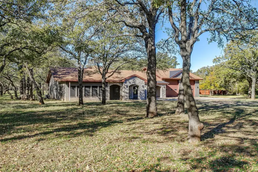 162 Eastledge Drive, Graham, TX 76450 - Image #2