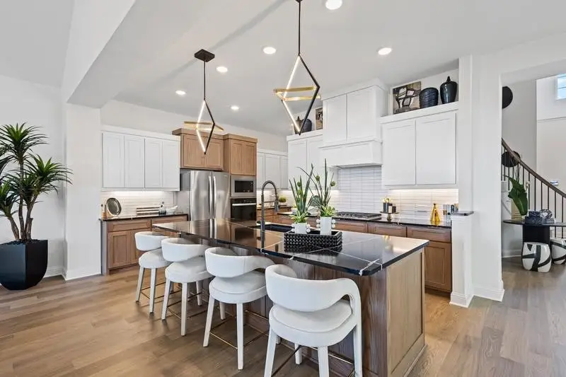 2305 Meek Woods Lane, Mansfield, TX 76063 - Image #3