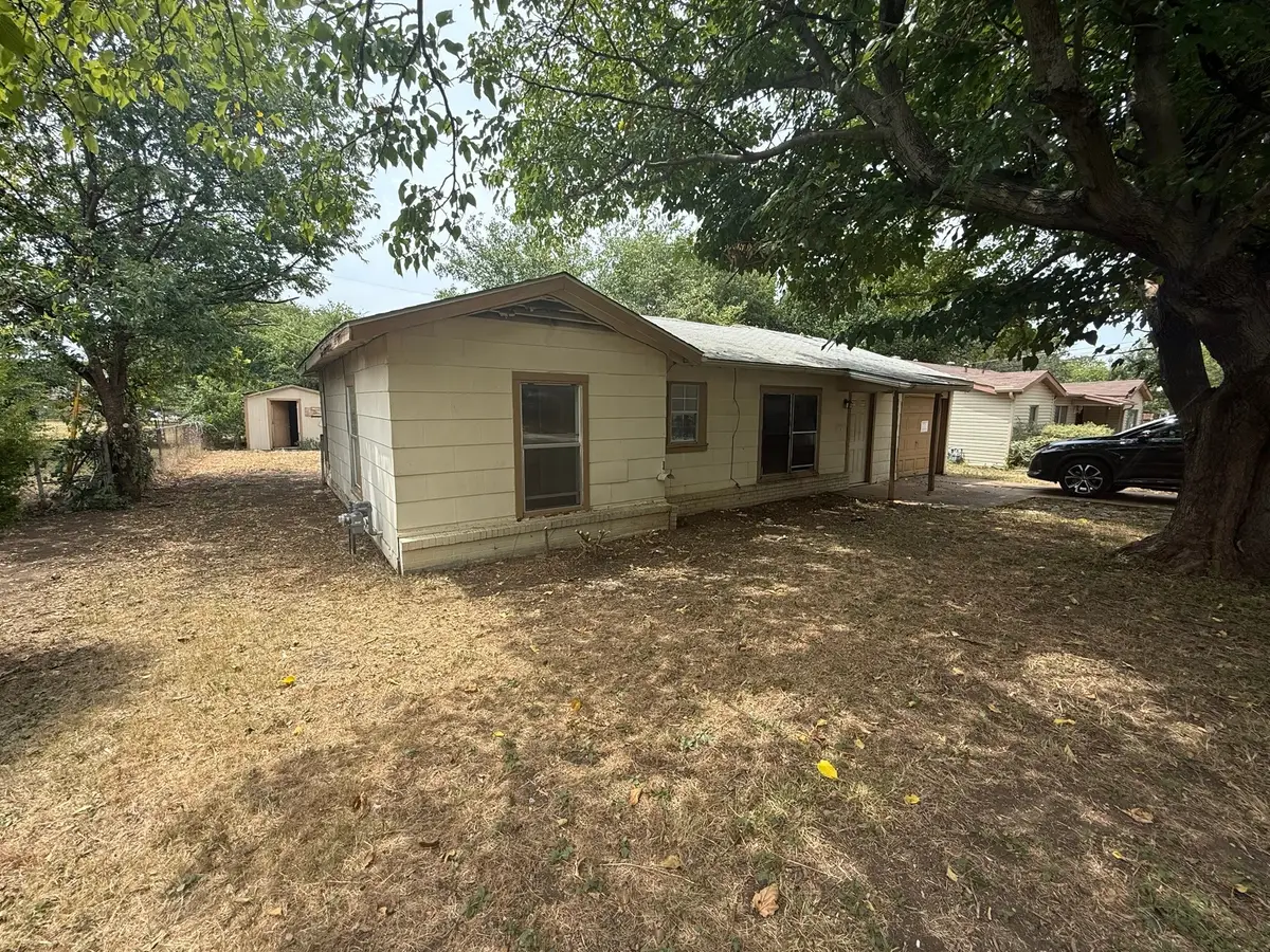 4404 Mckibben Street, Haltom City, TX 76117 - Image #1