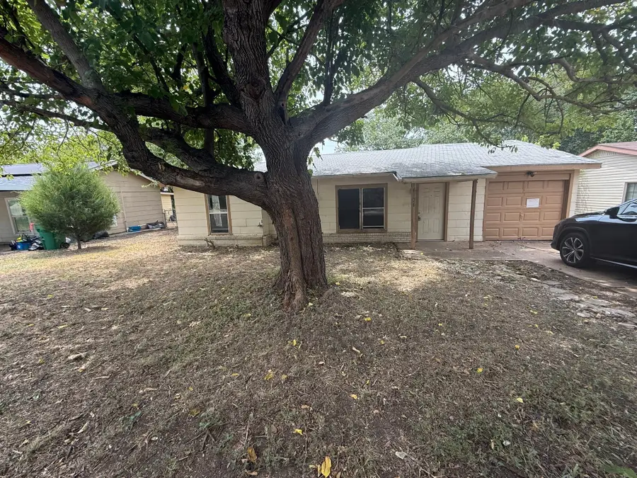 4404 Mckibben Street, Haltom City, TX 76117 - Image #2
