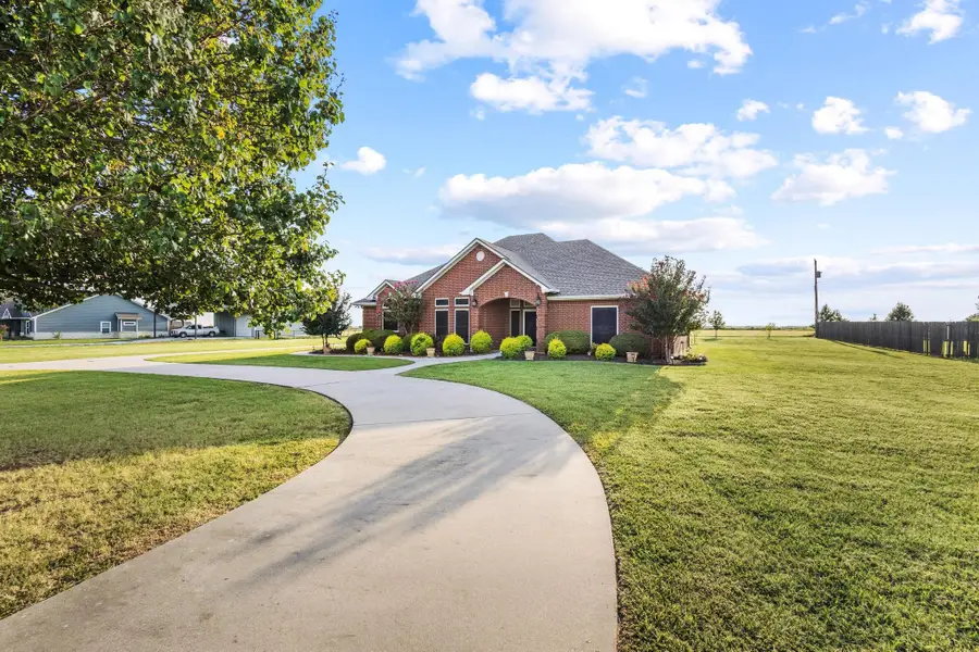 5025 Old Town Road, Whitesboro, TX 76273 - Image #3