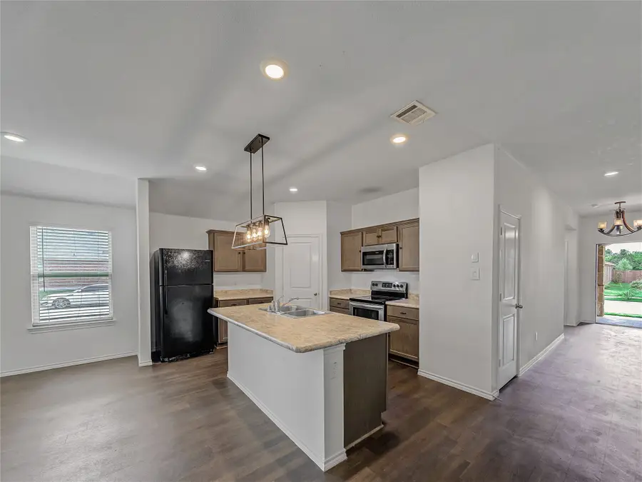 400 Wilson Way, Denton, TX 76207 - Image #2